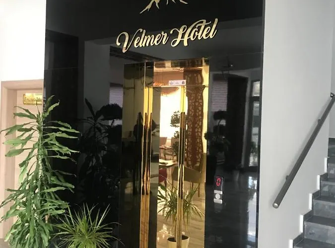 Отель Velmer 4*